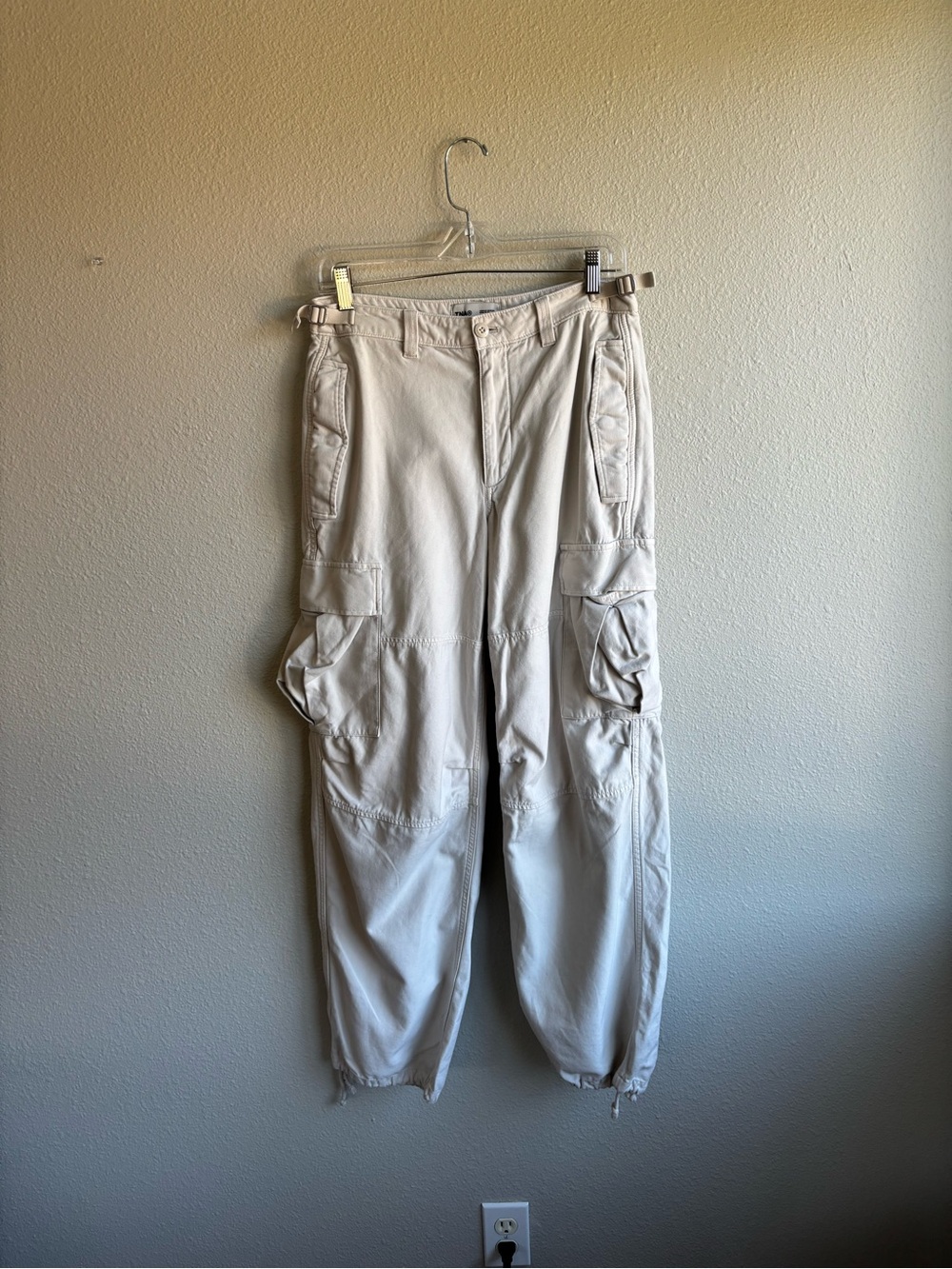 Cargo Pants in Light Beige
